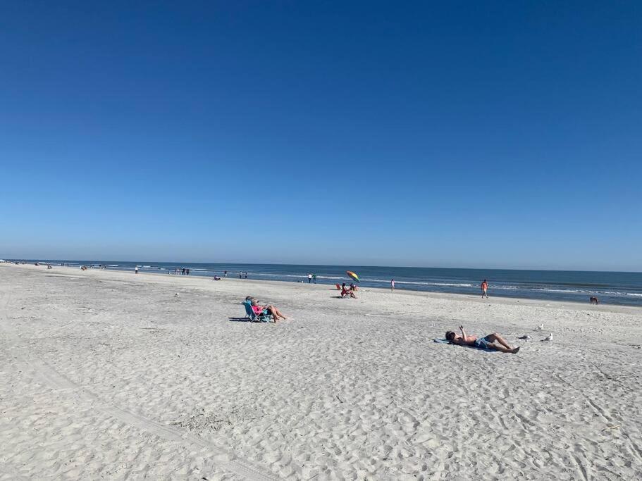 Beachin It!-Oceanview Updated 2024, King Bed Bikes Хилтон-Хед-Айленд Экстерьер фото